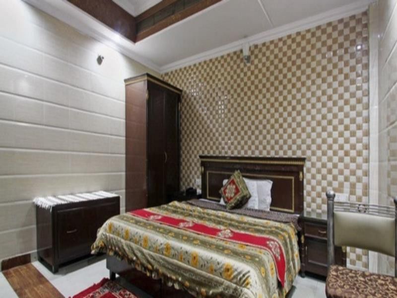 Hotel Hallmark Regency Ludhiana Bagian luar foto